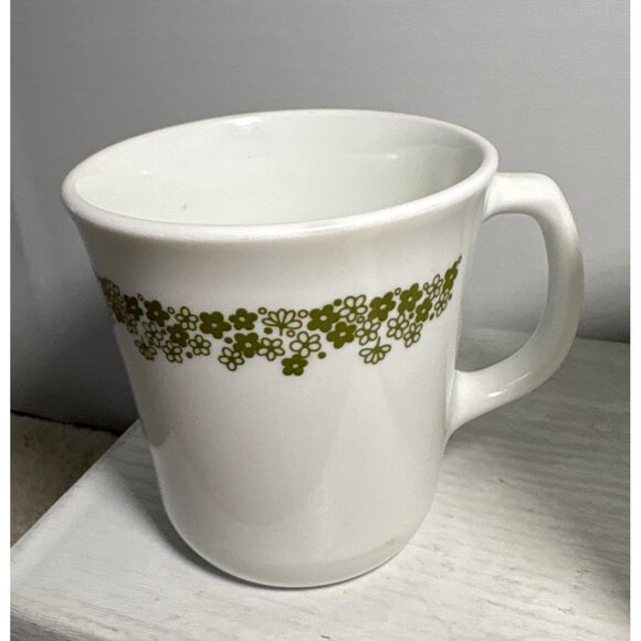 Corelle Crazy Daisy Set 2 Each of Dinner & Salad Plates, Mugs and Small Bowls - Picture 10 of 12